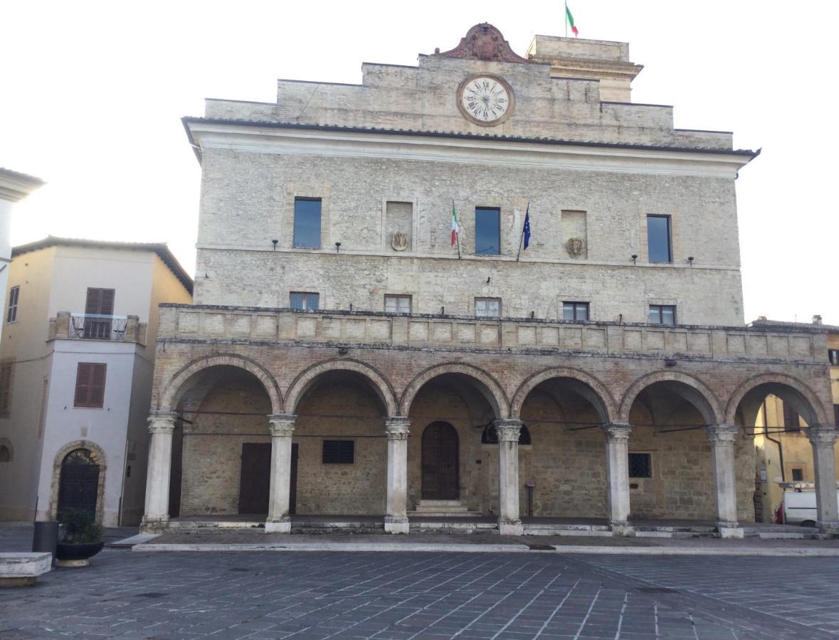 L'Angolo Di Zia Anna Montefalco Kültér fotó